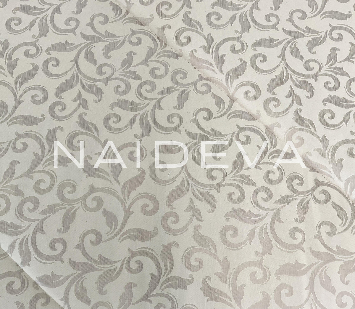 Couvre-lit Neiva Argent