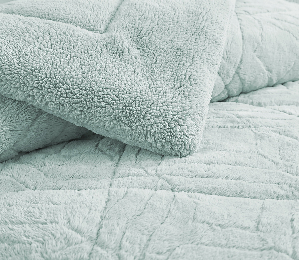 Couvre-lit Sherpa Nuvis Vert d'eau